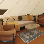 Luxe tent La Toile Sous Les Etoiles Charron (Creuse)
